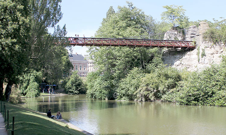 Luxury real estate in the 19th district of Paris