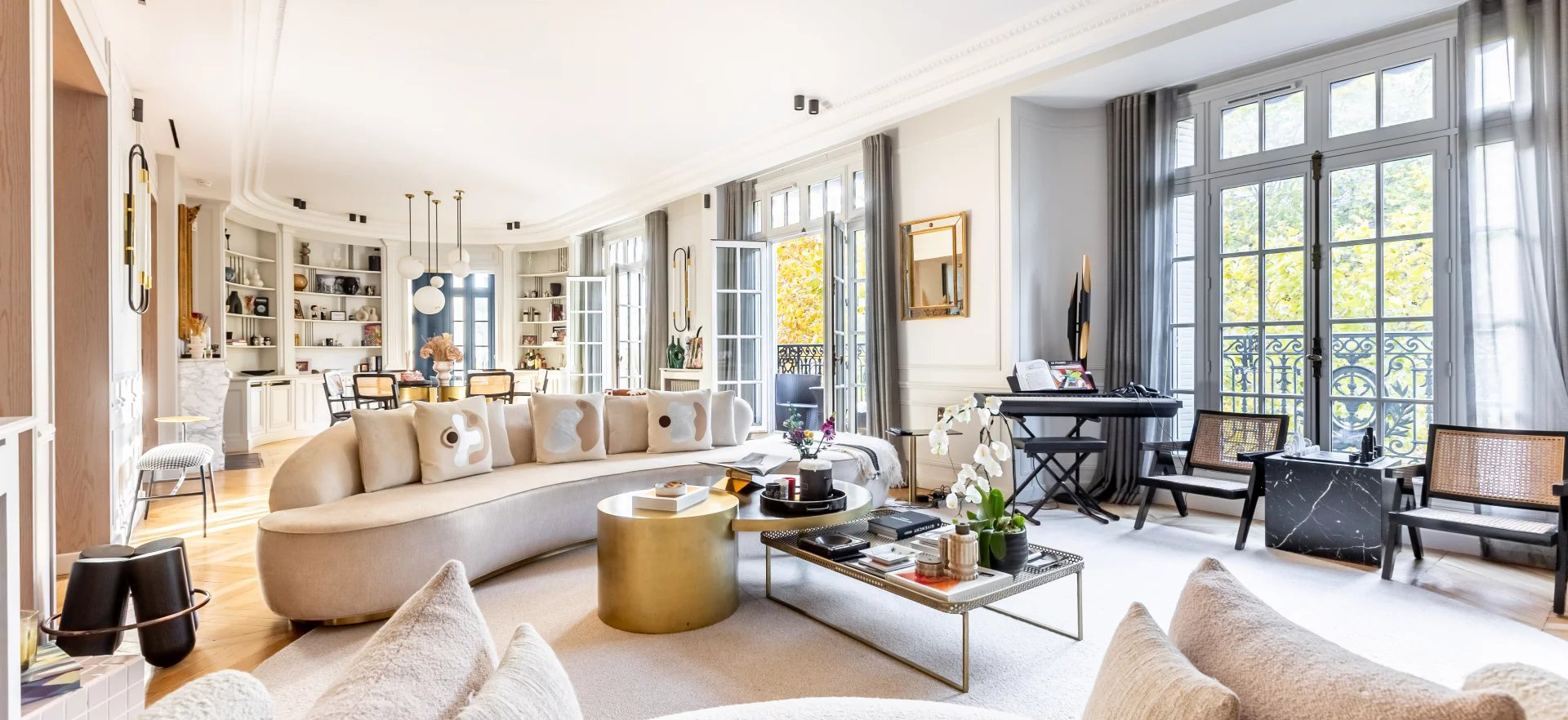 Discover this property: Paris 75017 - France - Apartment, 6 rooms, 4 bedrooms - Slideshow Picture 3